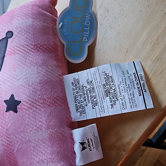 KUROMI TRAVEL CLOUD PILLOW - Picture 4 of 12